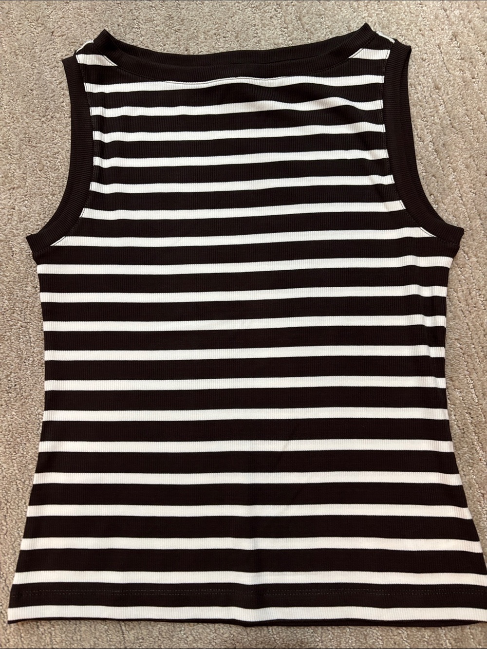 Tahari top - Picture 2 of 5
